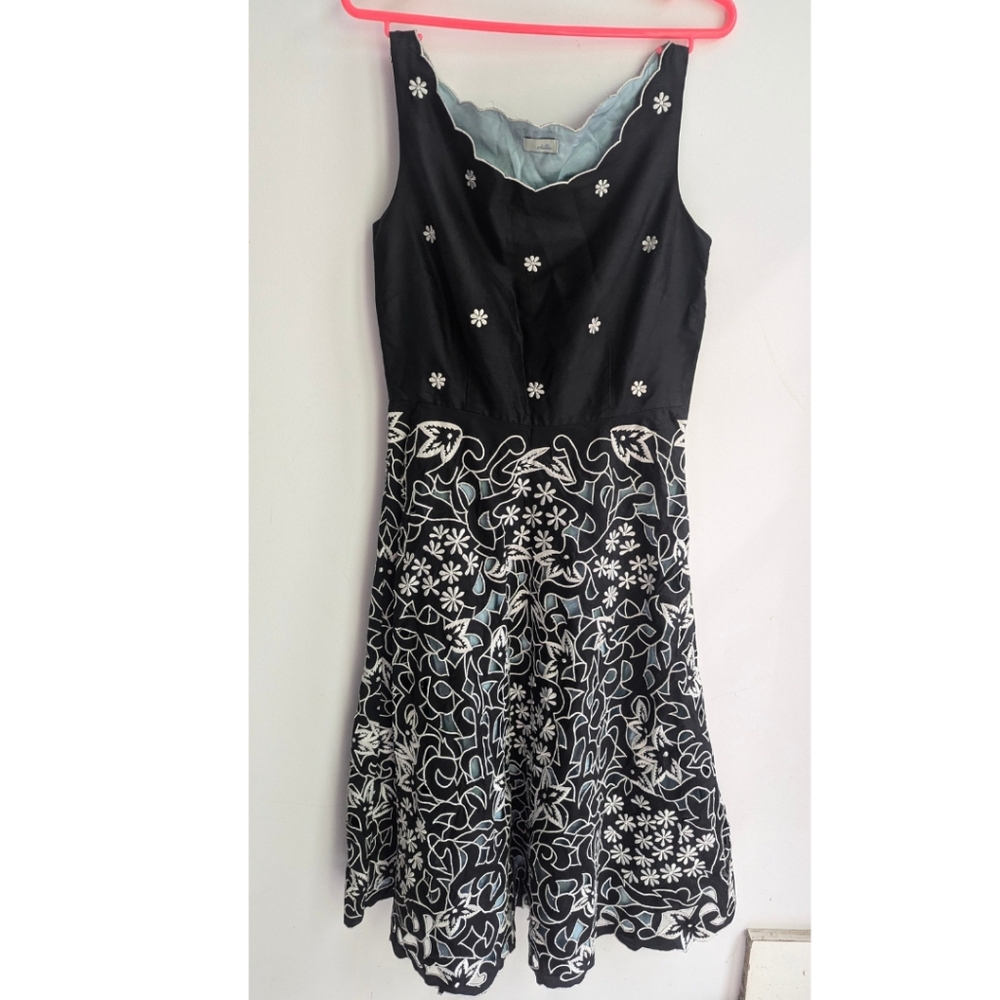Odille embroidery dress size S